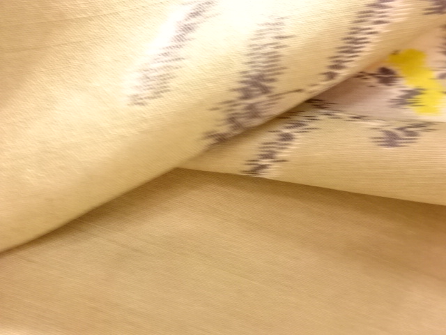  アンティーク　花模様織り出し銘仙着物